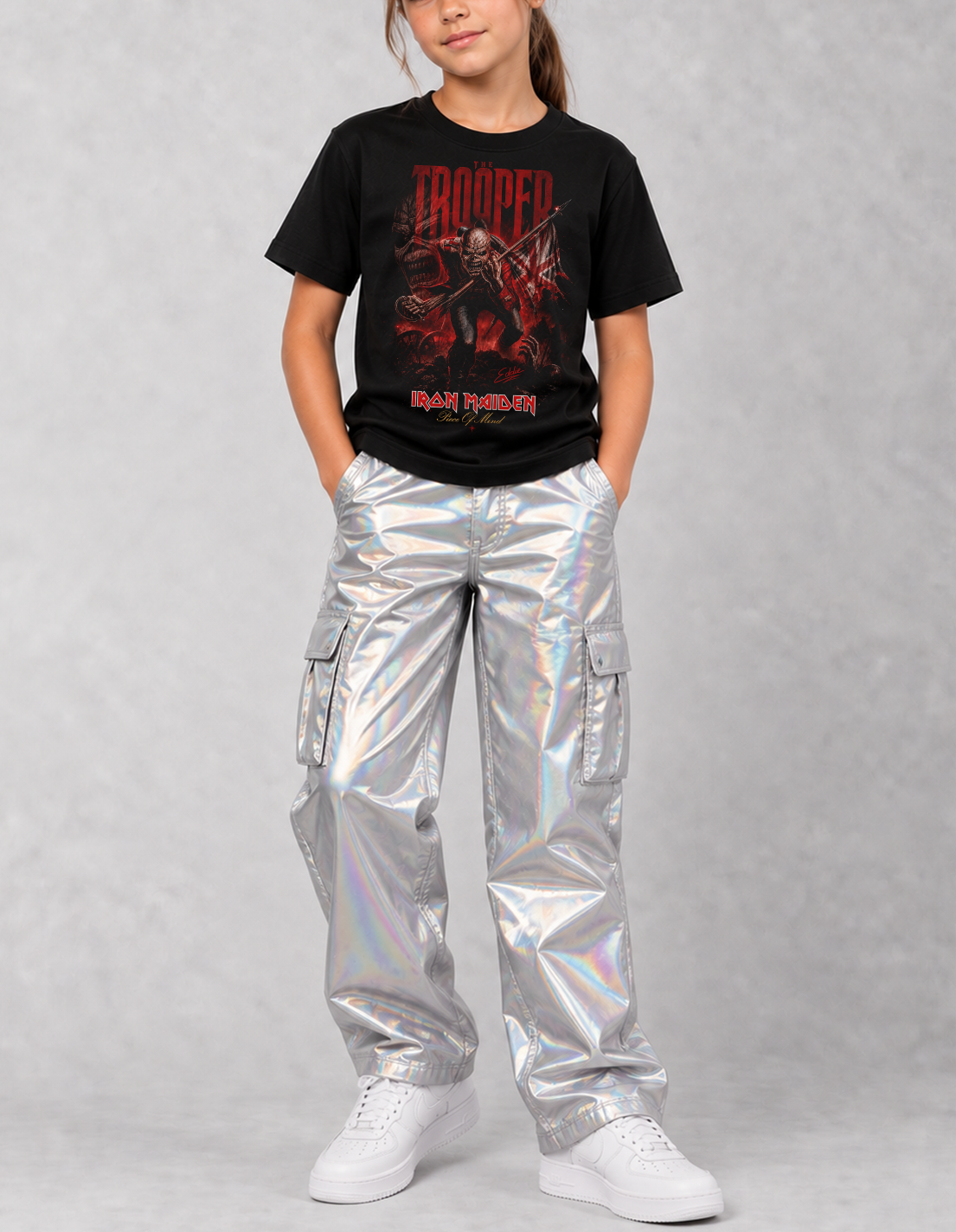 Camiseta Infantil Iron Maiden The Trooper Vintage Preta RIFF STUDIO