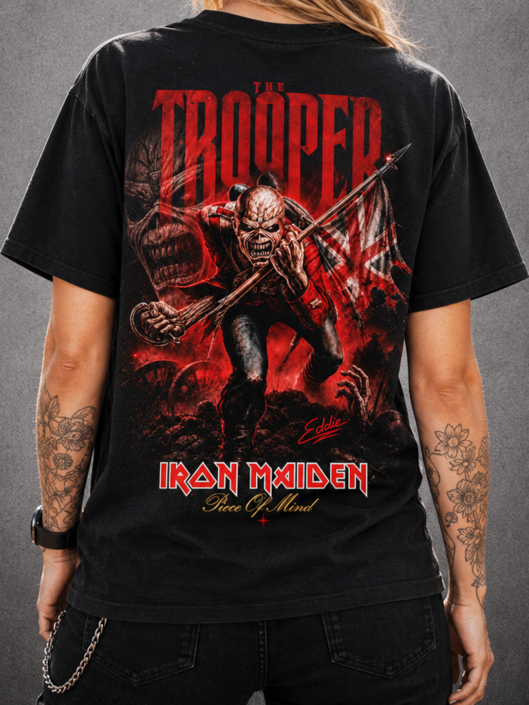 Camiseta The Trooper Vintage Preta RIFF STUDIO